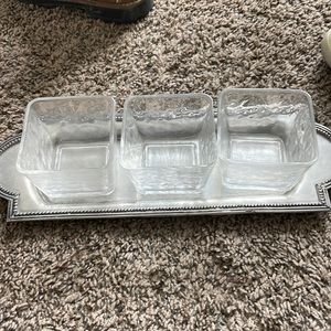 Southern Living Condiment Server 3 glass bowls and one pewter tray